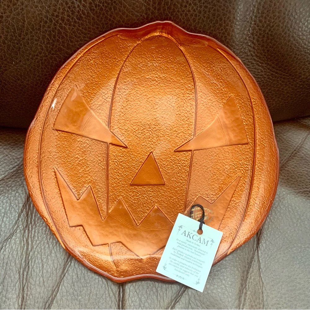 Akcam Art Glass 8” Jack O’Lantern Pumpkin Glass Halloween Dish